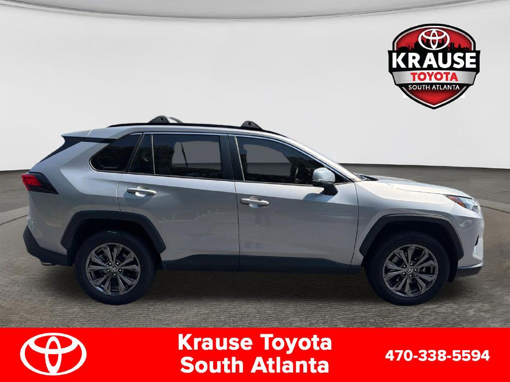 Used 2023 Toyota RAV4 XLE Premium AWD/4WD image 9