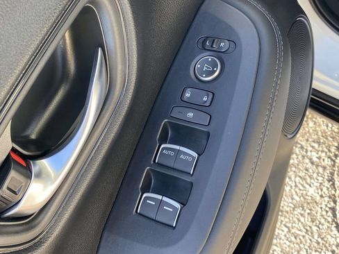 Certified 2026 Honda HR-V EX-L image 16