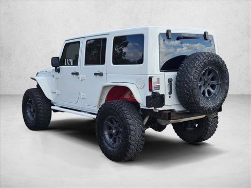 Used 2014 Jeep Wrangler Unlimited Rubicon w/ Connectivity Group image 8