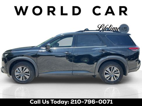 Used 2024 Nissan Pathfinder SV w/ SV Premium Package AWD/4WD image 6