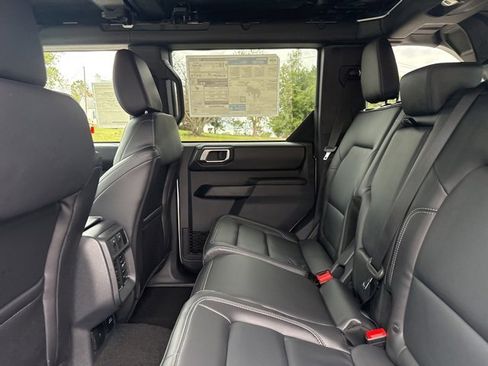 New 2025 Ford Bronco Outer Banks w/ Sasquatch Package image 42