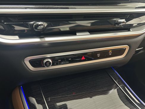 Used 2025 BMW X5 M60i w/ Parking Assistance Package image 19