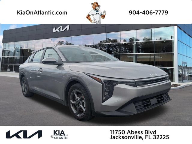 Used 2025 Kia K4 FWD image 1