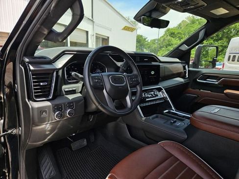 Used 2025 GMC Sierra 3500 Denali Ultimate AWD/4WD image 15