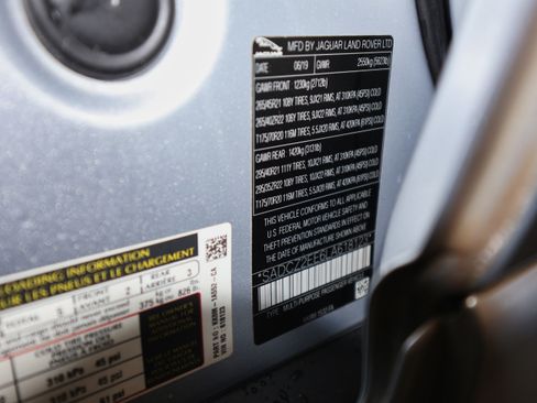 Used 2020 Jaguar F-PACE SVR image 60