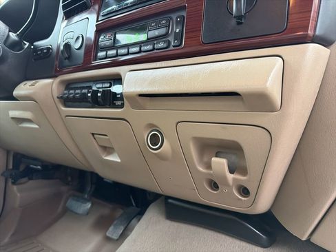 Used 2006 Ford F350 Lariat image 44