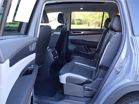 New 2026 Volkswagen Atlas Peak Edition image 22