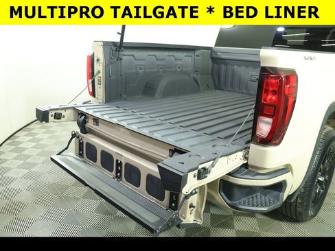 Used 2022 GMC Sierra 1500 Elevation image 12
