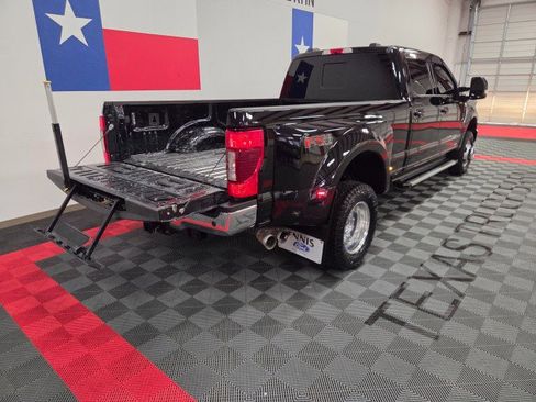 Used 2022 Ford F350 Lariat w/ Lariat Ultimate Package image 30