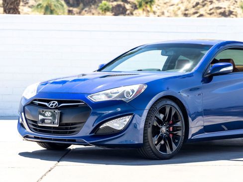 Used 2016 Hyundai Genesis Coupe 3.8 image 6