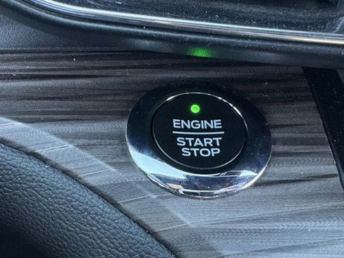 Used 2020 Ford Explorer Limited image 19