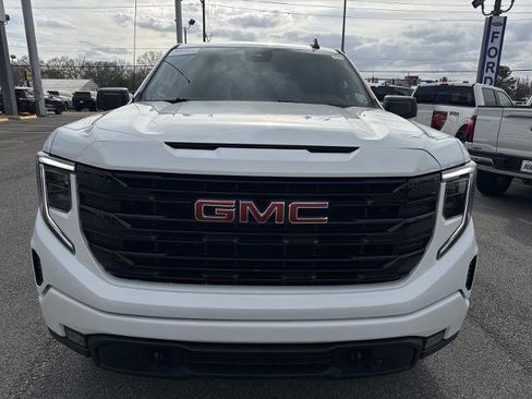 Used 2023 GMC Sierra 1500 Elevation image 2