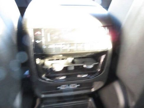 Used 2024 Jeep Grand Cherokee L Laredo image 13