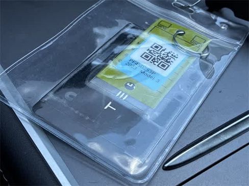 Used 2023 Tesla Model 3 Standard Range image 38