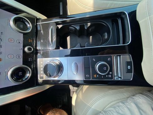 Used 2018 Land Rover Range Rover HSE AWD/4WD image 18