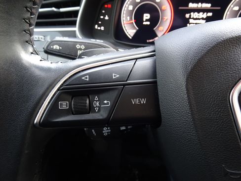 Used 2019 Audi Q8 Prestige w/ Luxury Package image 33