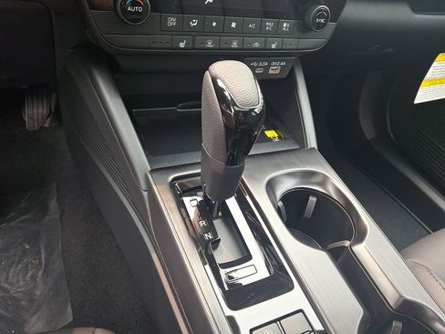 New 2026 Subaru Outback Premium AWD/4WD image 11