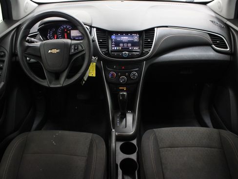 Used 2020 Chevrolet Trax LS FWD image 26