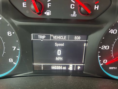 Used 2018 Chevrolet Equinox LS image 21