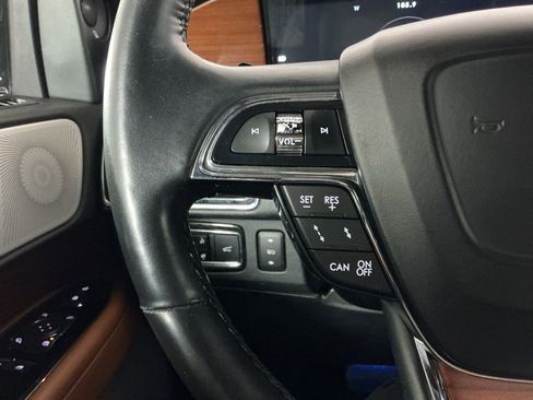 Used 2020 Lincoln Navigator Reserve w/ Equipment Group 208A Reserve image 17