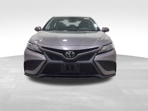 Used 2024 Toyota Camry SE image 6