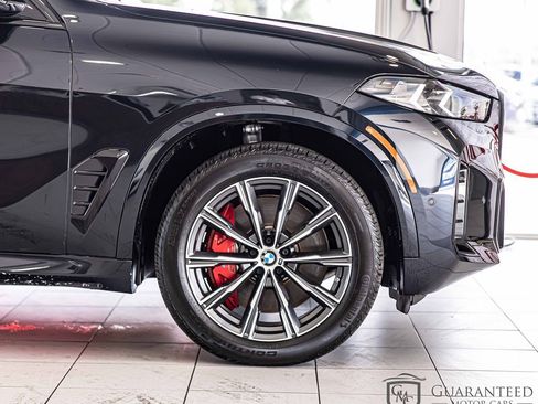 Used 2025 BMW X5 M60i image 12