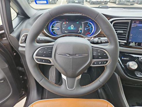 Used 2022 Chrysler Pacifica Pinnacle image 23