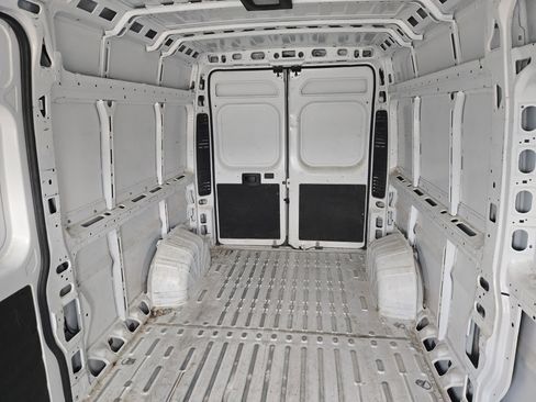 Used 2025 RAM ProMaster 2500 w/ Convenience Group FWD image 13