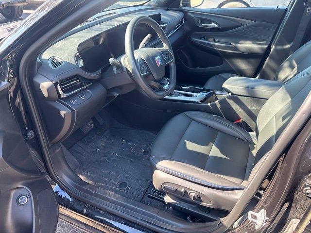 Used 2024 Buick Envista Sport Touring w/ Convenience I Package FWD image 5