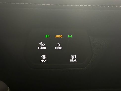 Used 2025 Volkswagen Atlas SEL Premium R-Line image 14