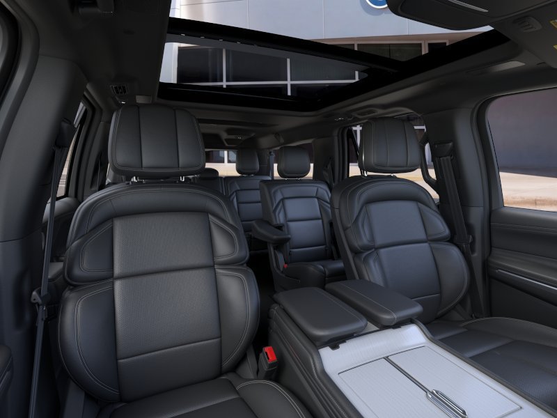 New 2026 Lincoln Navigator L Reserve w/ Jet Appearance Package AWD/4WD image 11