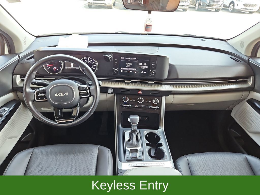 Used 2024 Kia Carnival LX FWD image 9