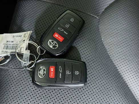 Certified 2024 Toyota Grand Highlander AWD Hybrid image 38
