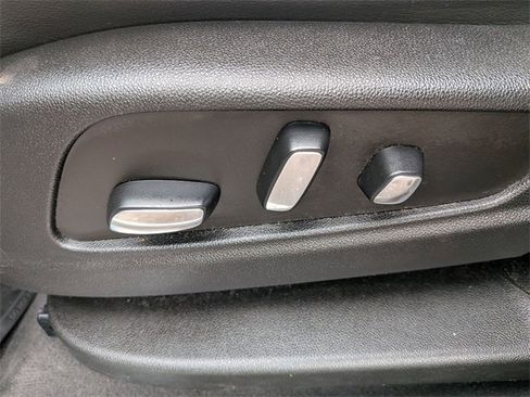 Certified 2023 Cadillac XT5 Premium Luxury image 19