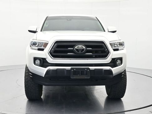 Used 2021 Toyota Tacoma SR5 AWD/4WD image 2