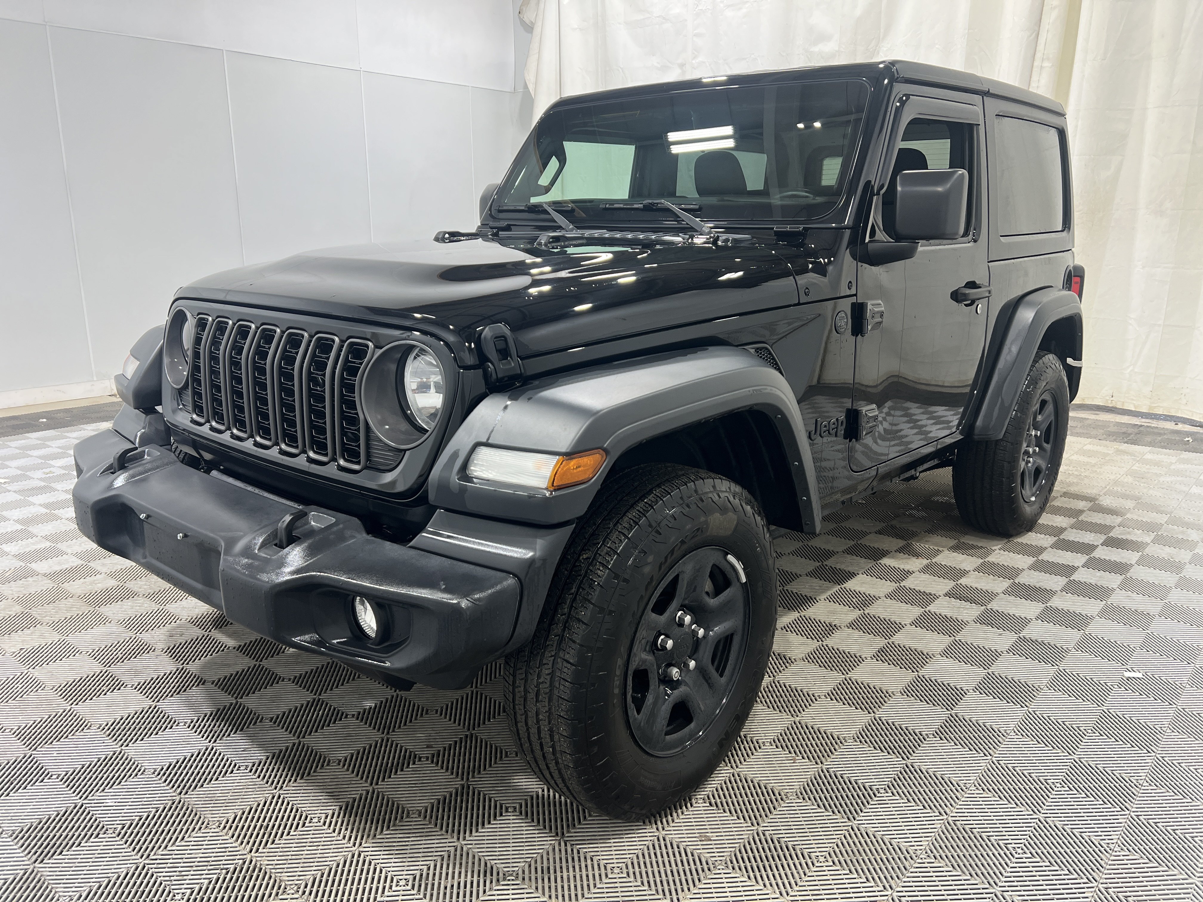 Used 2024 Jeep Wrangler Sport AWD/4WD image 1