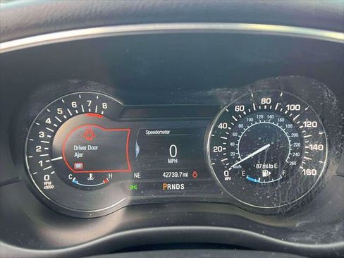 Used 2017 Lincoln MKC Reserve image 22