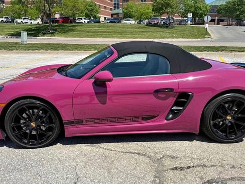 Used 2024 Porsche 718 Boxster image 2