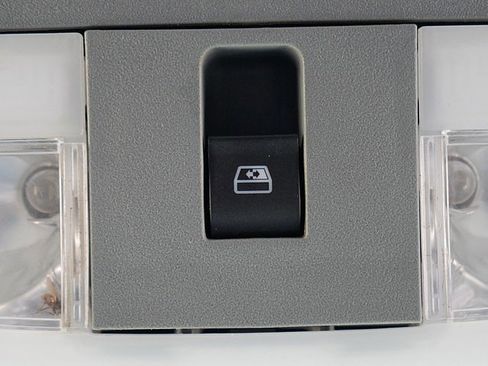 Used 2016 Ford F250 Lariat w/ Lariat Interior Package image 45