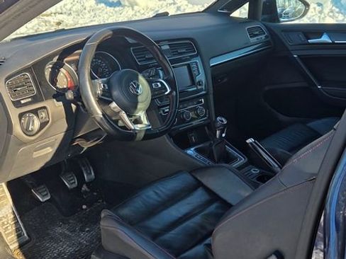 Used 2015 Volkswagen GTI SE image 8