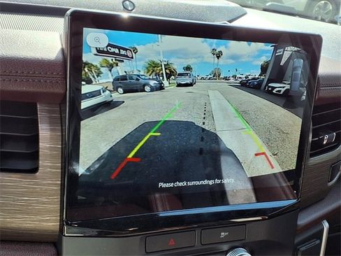 Used 2022 Ford Expedition Limited image 6