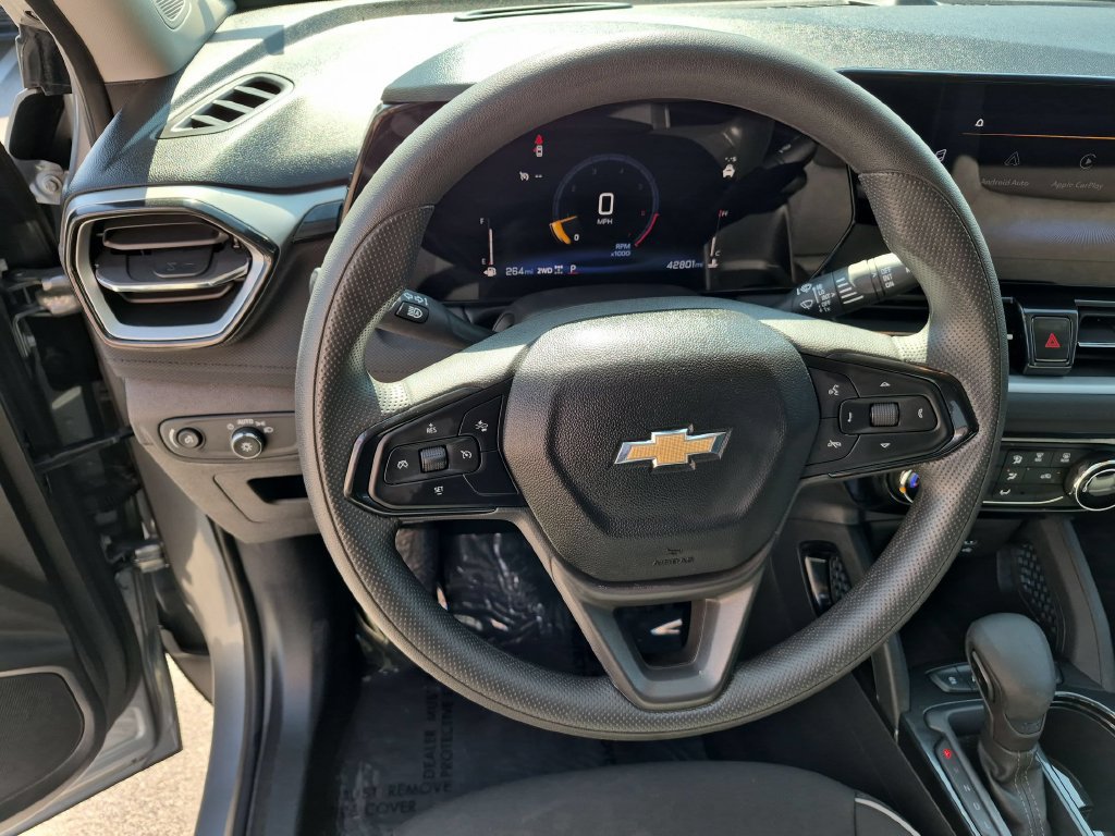 Used 2025 Chevrolet TrailBlazer LT AWD/4WD image 21