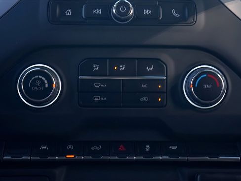 Used 2024 Chevrolet Silverado 1500 Custom image 24