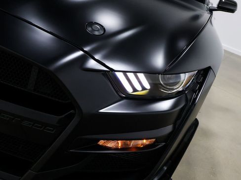 Used 2022 Ford Mustang Shelby GT500 w/ Carbon Fiber Track Pack RWD image 85