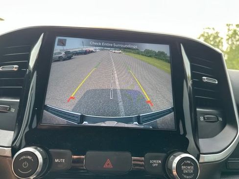 Used 2022 RAM 1500 Big Horn AWD/4WD image 22