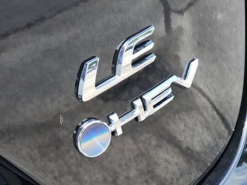 Used 2025 Toyota Corolla LE FWD image 6