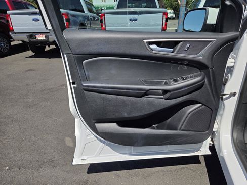 Used 2024 Ford Edge SEL AWD/4WD image 12