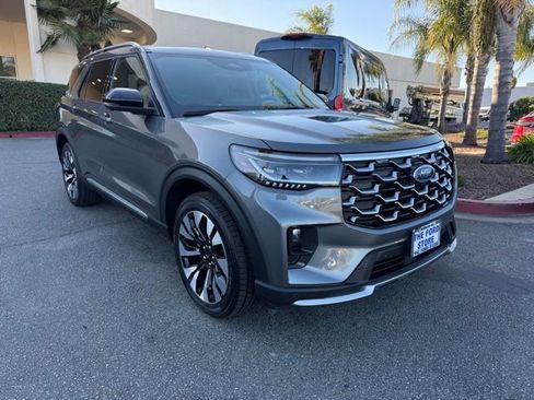 Certified 2025 Ford Explorer Platinum w/ LUX Leather Package image 4