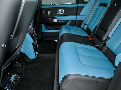 Used 2023 Rolls-Royce Cullinan Black Badge w/ Driver's Package image 26