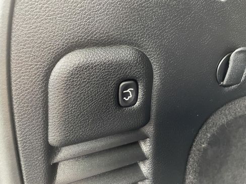 Used 2019 Jeep Grand Cherokee Altitude AWD/4WD image 47